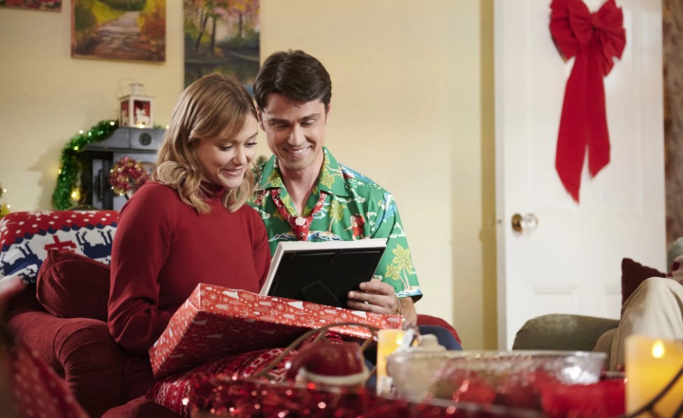 http://www.bestmoviecast.com/grounded-for-christmas-2019/