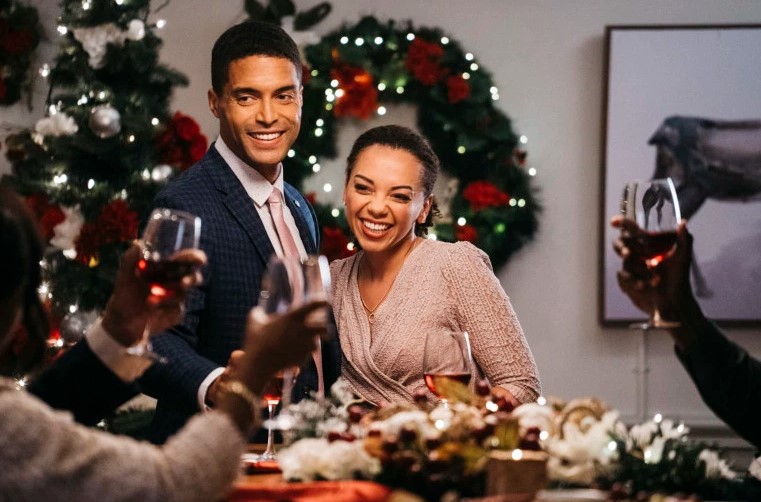 http://www.bestmoviecast.com/snowbound-for-christmas-2019/