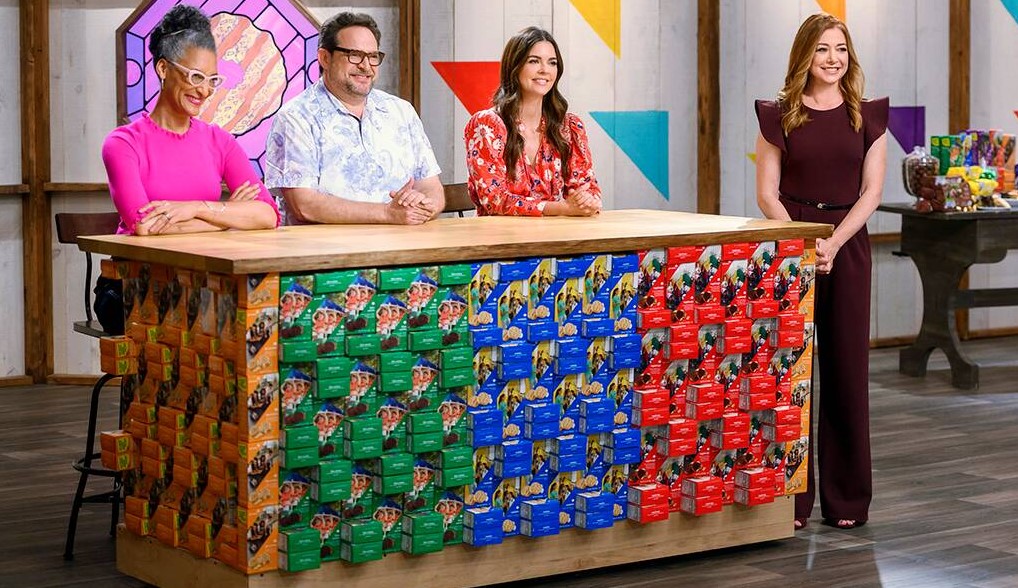 Girl Scout Cookie Championship is premiering on Food Network Monday, Feb. 3! On the show, professional bakers are challenged to transform Girl Scout Cookies into delicious desserts. Girl Scout Cookie Championship will premiere on Monday, February 3, 2020 at 8|7c, kicking off four of the sweetest weeks in the new year.