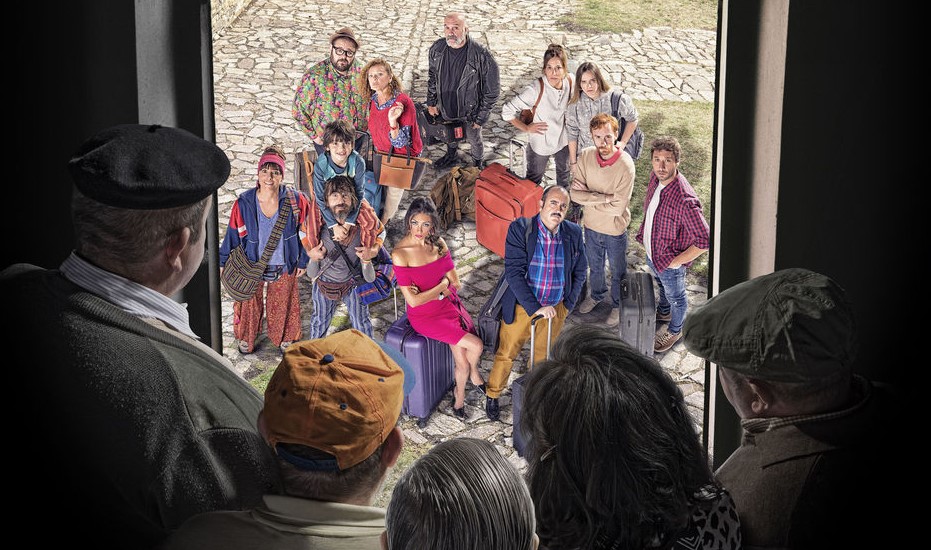El Pueblo Season 2 | Cast, Episodes | And Everything You Need to Know