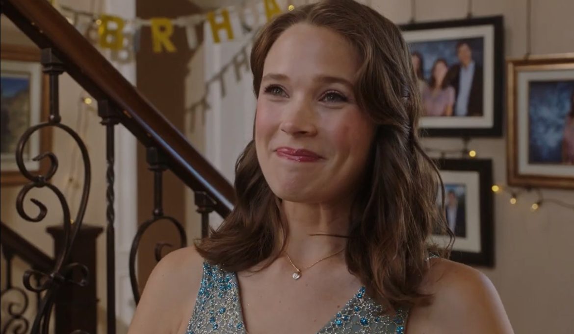 Picture Perfect Lies (2021) Cast, Release Date, Plot, Trailer